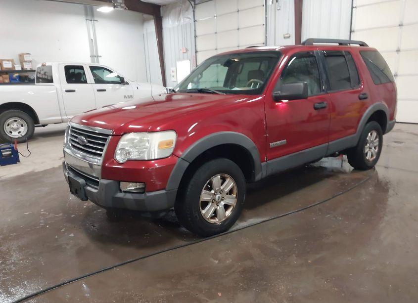 Photo 2 of 2006 Ford Explorer XLT (VIN 1FMEU73E06ZA08769)