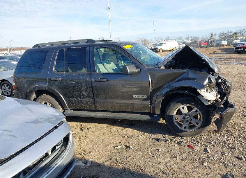 Photo 13 of 2007 Ford Explorer XLT (VIN 1FMEU73E07UB54992)