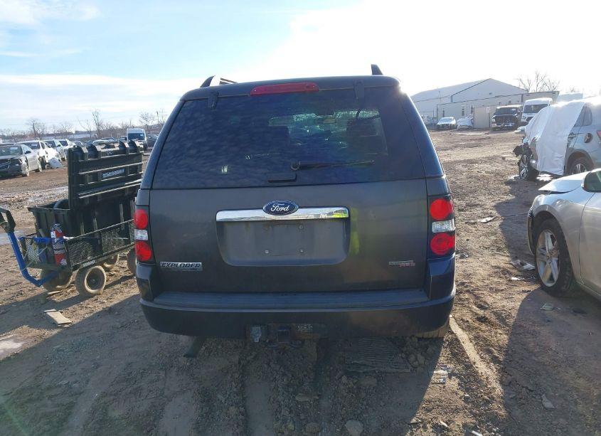Photo 16 of 2007 Ford Explorer XLT (VIN 1FMEU73E07UB54992)