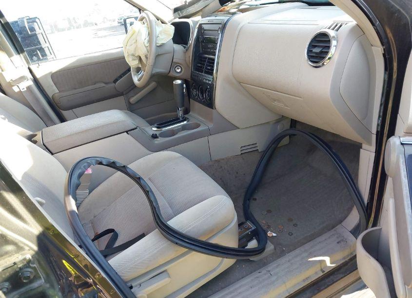 Photo 5 of 2007 Ford Explorer XLT (VIN 1FMEU73E07UB54992)