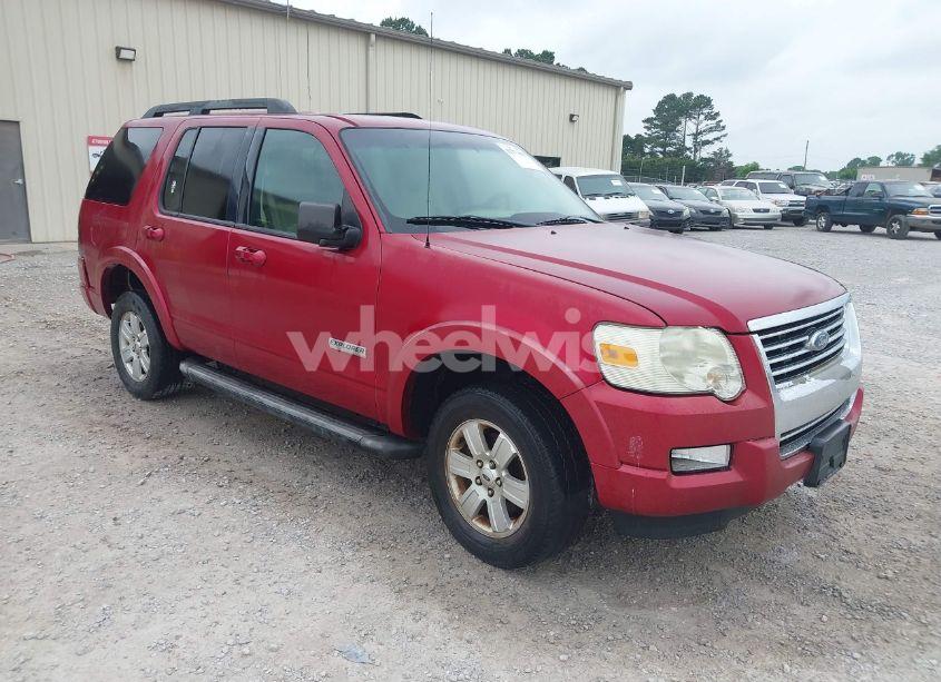 2007 Ford Explorer XLT (VIN 1FMEU73E07UB55611) main photo