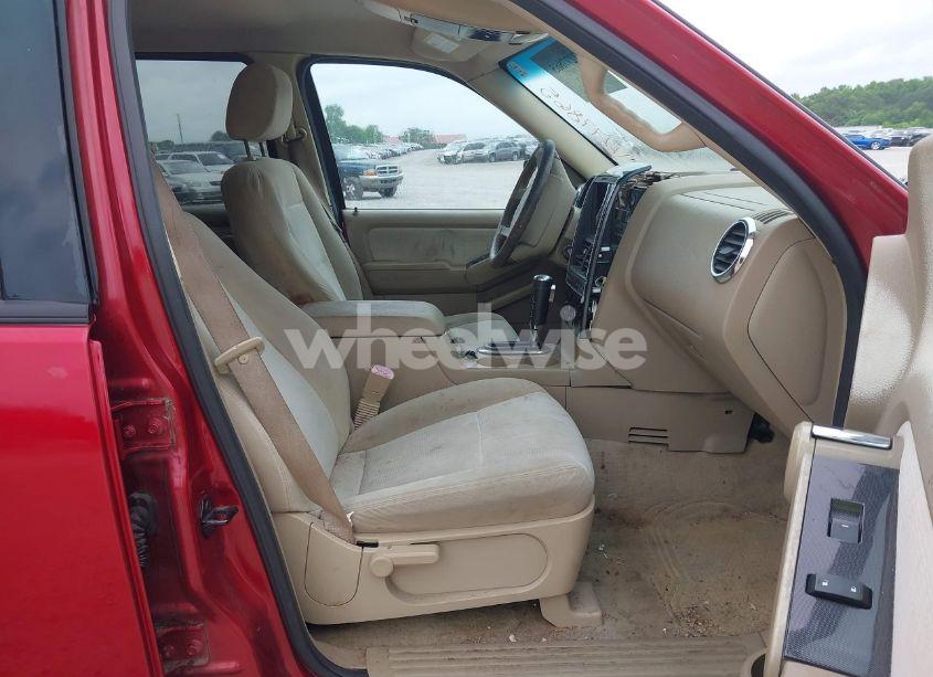 Photo 5 of 2007 Ford Explorer XLT (VIN 1FMEU73E07UB55611)