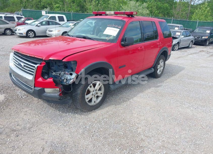 Photo 2 of 2007 Ford Explorer XLT (VIN 1FMEU73E17UA49829)