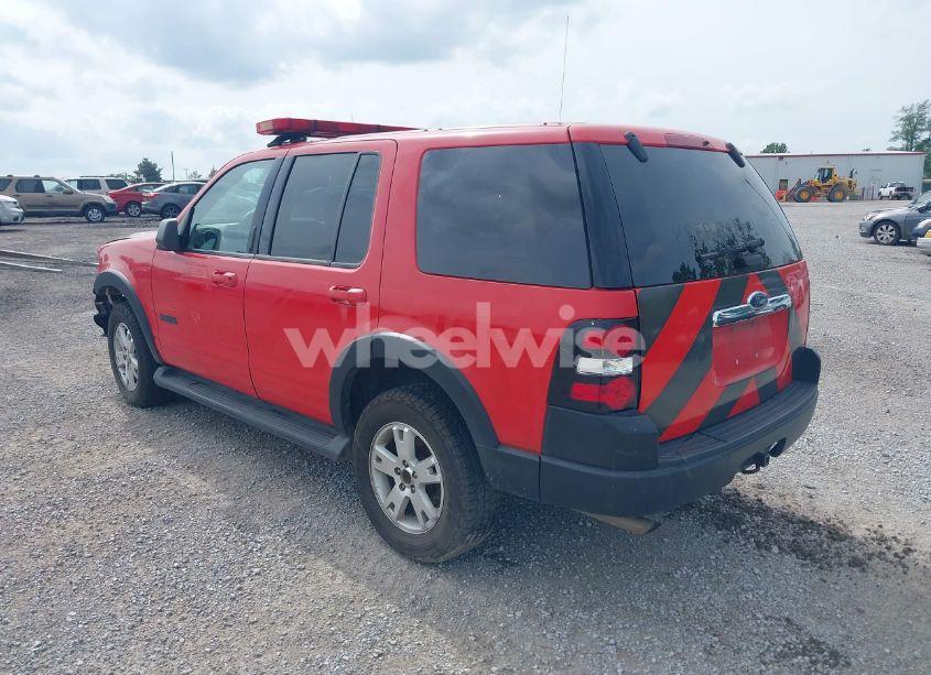 Photo 3 of 2007 Ford Explorer XLT (VIN 1FMEU73E17UA49829)