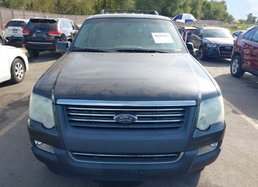 Photo 12 of 2007 Ford Explorer XLT (VIN 1FMEU73E17UA88744)