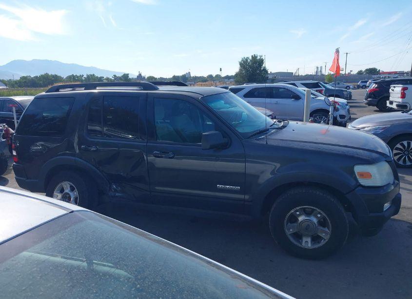 Photo 13 of 2007 Ford Explorer XLT (VIN 1FMEU73E17UA88744)