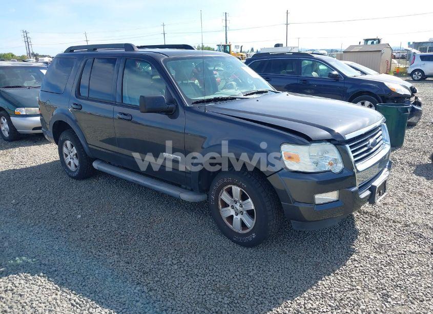2007 Ford Explorer XLT (VIN 1FMEU73E17UA96116) main photo