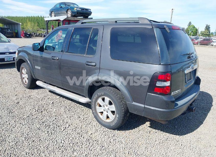 Photo 3 of 2007 Ford Explorer XLT (VIN 1FMEU73E17UA96116)