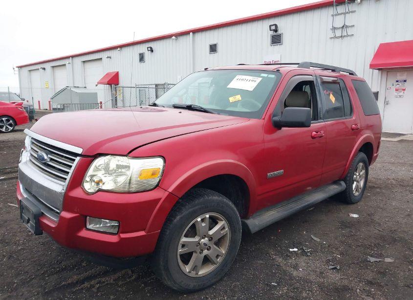 Photo 2 of 2007 Ford Explorer XLT (VIN 1FMEU73E17UA96570)