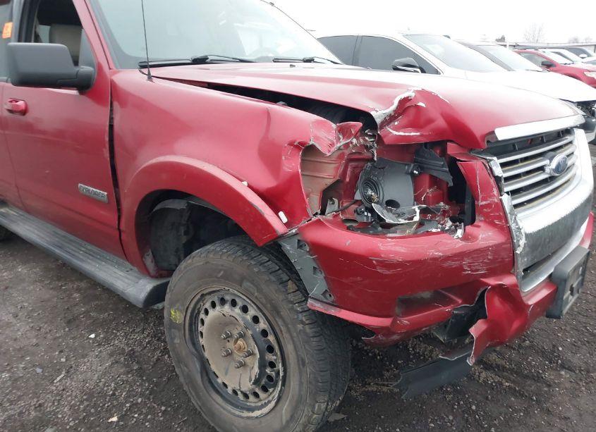 Photo 6 of 2007 Ford Explorer XLT (VIN 1FMEU73E17UA96570)