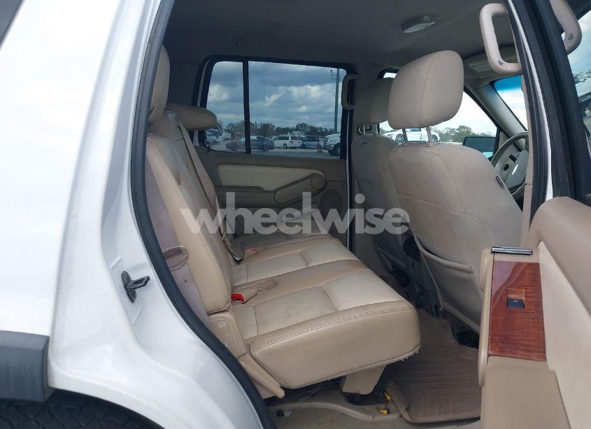 Photo 8 of 2007 Ford Explorer XLT (VIN 1FMEU73E17UB03985)