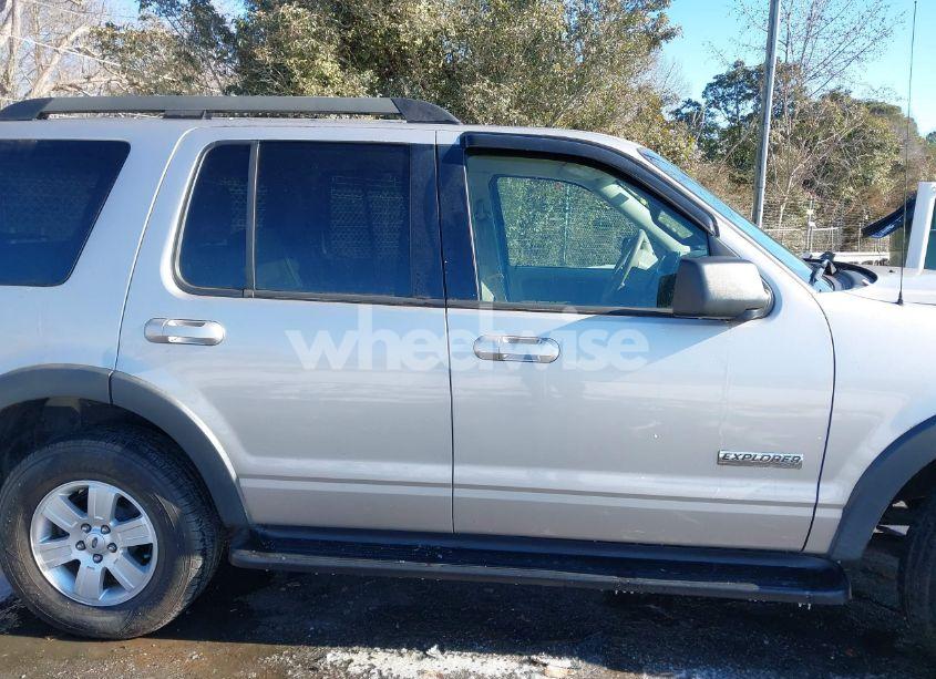 Photo 13 of 2007 Ford Explorer XLT (VIN 1FMEU73E17UB30197)