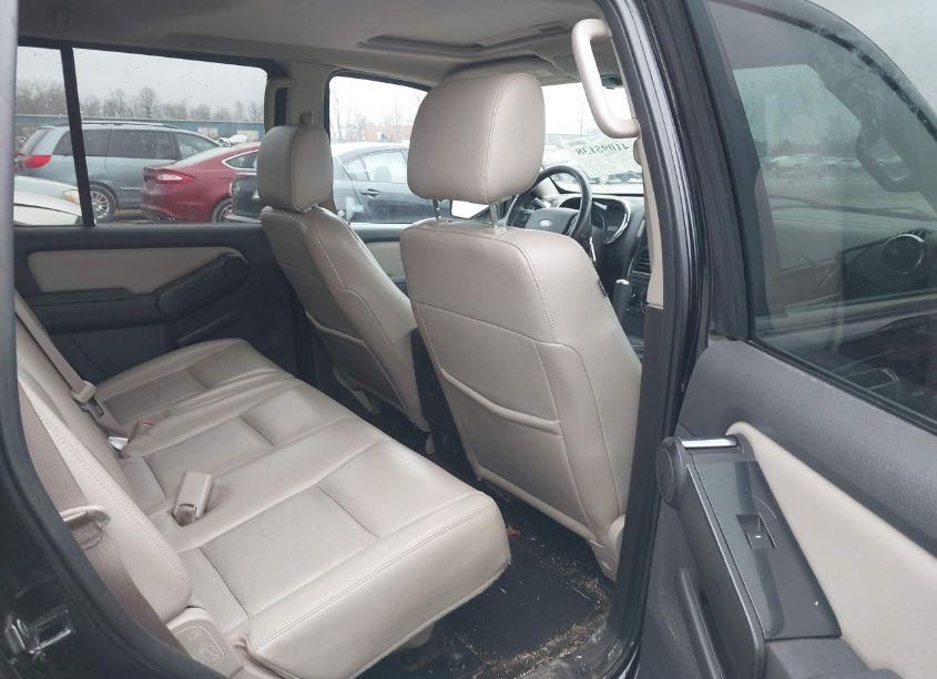 Photo 8 of 2008 Ford Explorer XLT (VIN 1FMEU73E18UB14888)