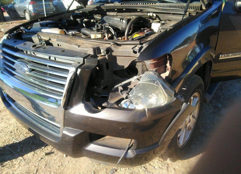 Photo 6 of 2007 Ford Explorer XLT (VIN 1FMEU73E27UB20911)