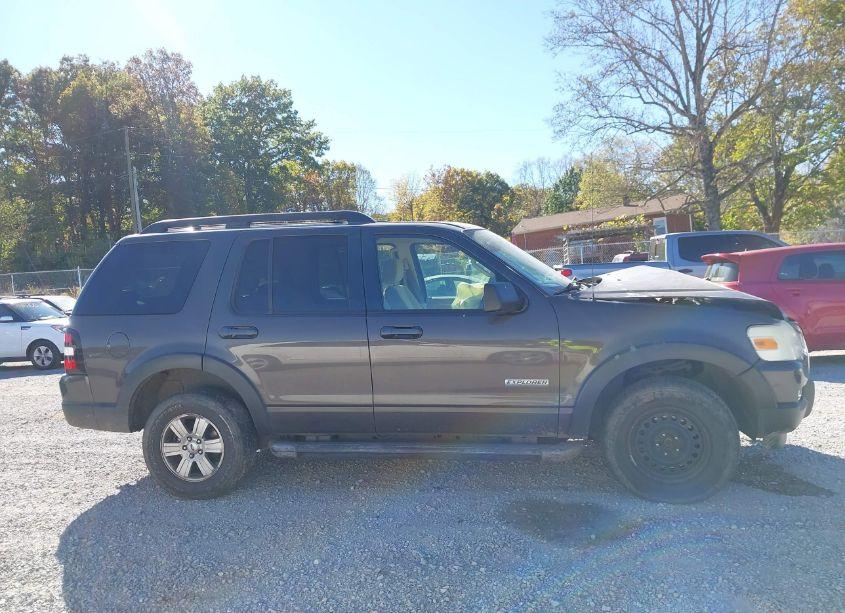 Photo 14 of 2007 Ford Explorer XLT (VIN 1FMEU73E27UB22755)