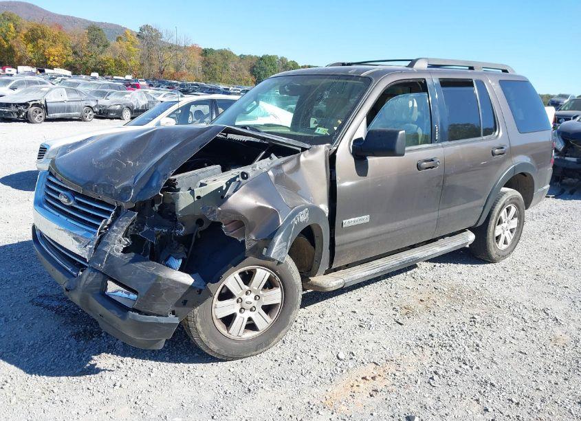 Photo 2 of 2007 Ford Explorer XLT (VIN 1FMEU73E27UB22755)