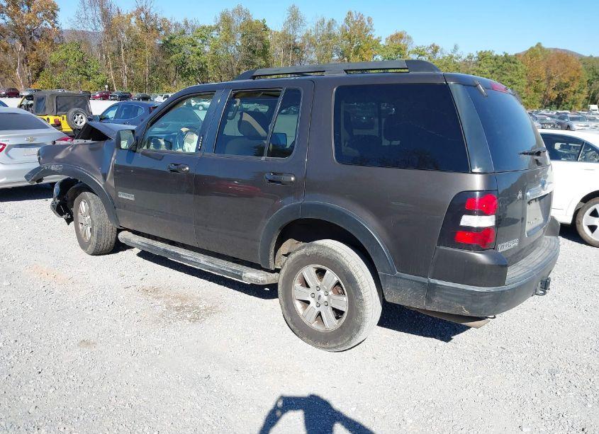 Photo 3 of 2007 Ford Explorer XLT (VIN 1FMEU73E27UB22755)