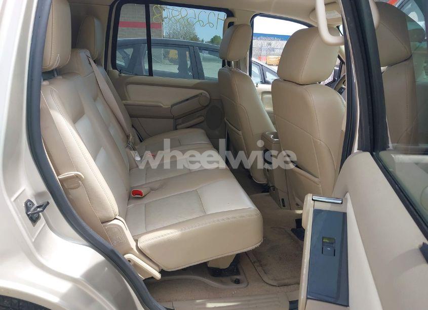 Photo 8 of 2007 Ford Explorer XLT (VIN 1FMEU73E27UB84981)