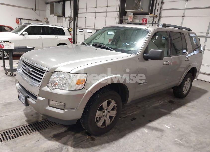 Photo 2 of 2008 Ford Explorer XLT (VIN 1FMEU73E28UB23275)