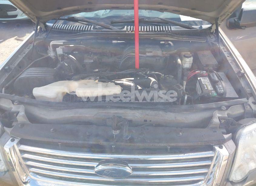 Photo 10 of 2006 Ford Explorer XLT (VIN 1FMEU73E36UA67313)