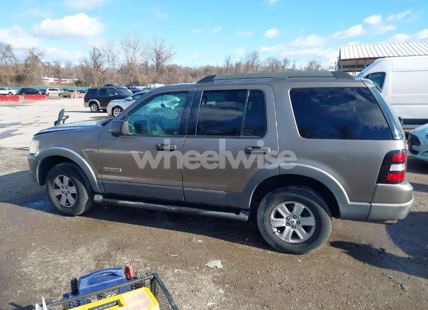 Photo 13 of 2006 Ford Explorer XLT (VIN 1FMEU73E36UA67313)