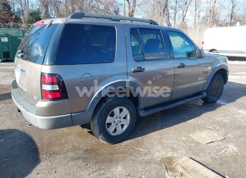 Photo 4 of 2006 Ford Explorer XLT (VIN 1FMEU73E36UA67313)