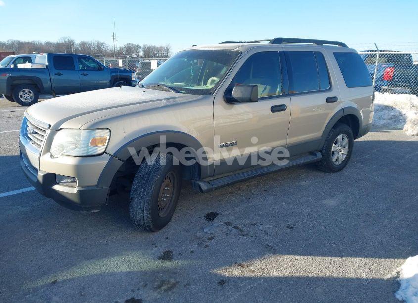 Photo 2 of 2006 Ford Explorer XLT (VIN 1FMEU73E36UB73163)