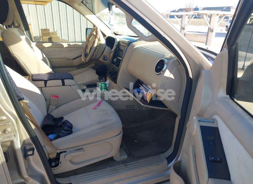 Photo 5 of 2006 Ford Explorer XLT (VIN 1FMEU73E36UB73163)