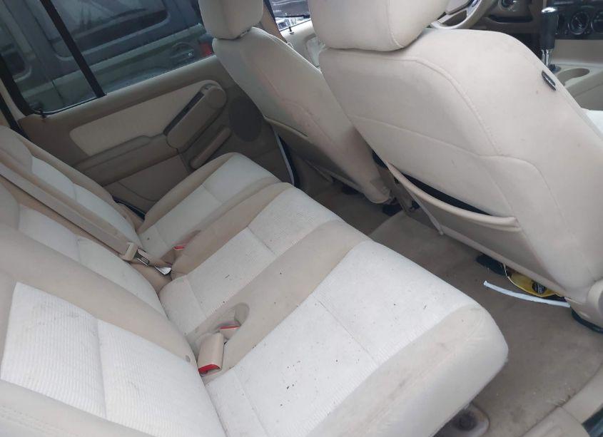 Photo 8 of 2008 Ford Explorer XLT (VIN 1FMEU73E38UA31964)