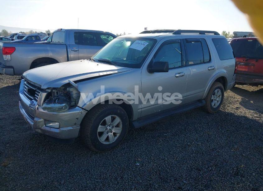 Photo 2 of 2008 Ford Explorer XLT (VIN 1FMEU73E38UA57643)