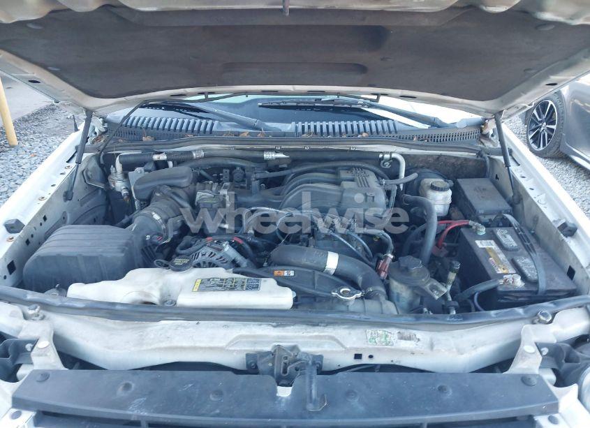 Photo 10 of 2009 Ford Explorer XLT (VIN 1FMEU73E39UA15877)