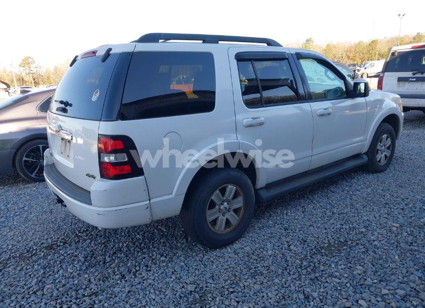 Photo 4 of 2009 Ford Explorer XLT (VIN 1FMEU73E39UA15877)