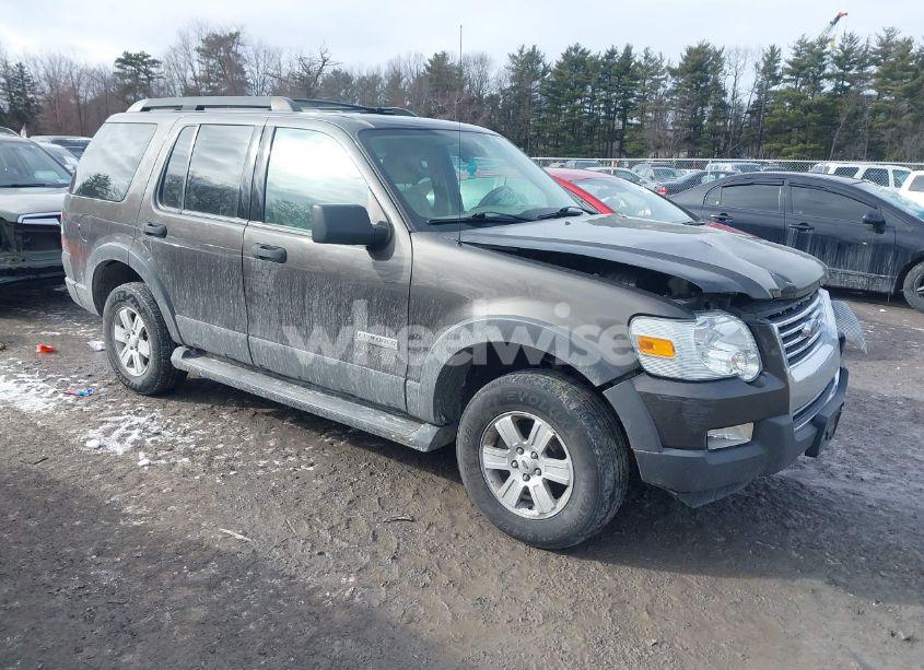 2006 Ford Explorer XLT (VIN 1FMEU73E46UA05726) main photo