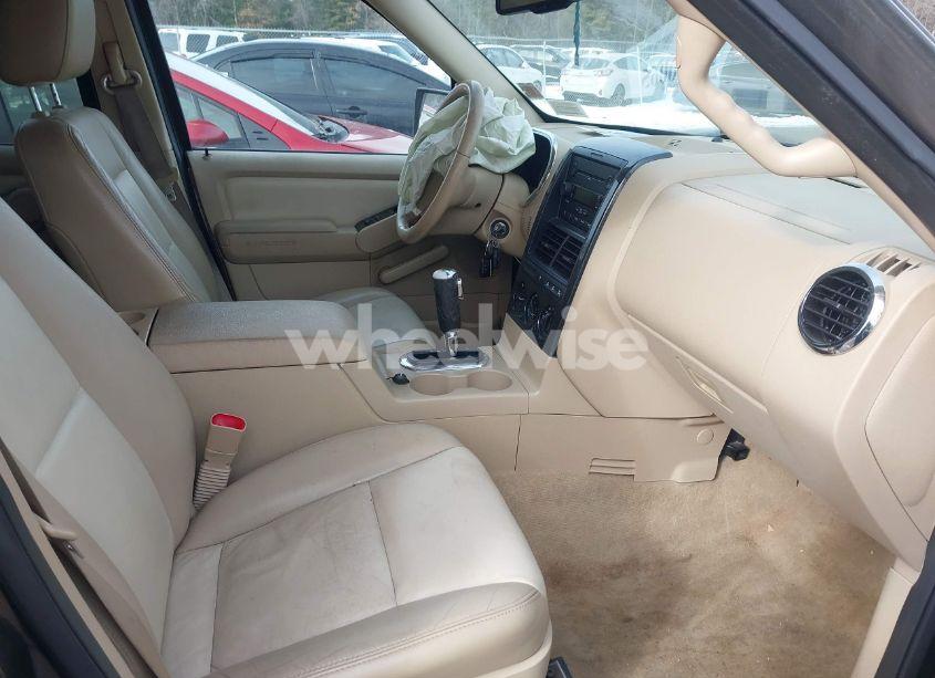 Photo 5 of 2006 Ford Explorer XLT (VIN 1FMEU73E46UA05726)