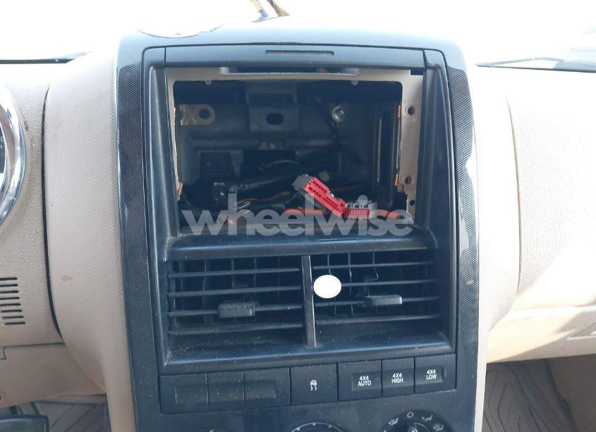 Photo 12 of 2006 Ford Explorer XLT (VIN 1FMEU73E46UA05970)