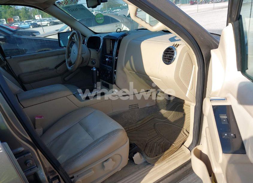 Photo 5 of 2006 Ford Explorer XLT (VIN 1FMEU73E46UA05970)