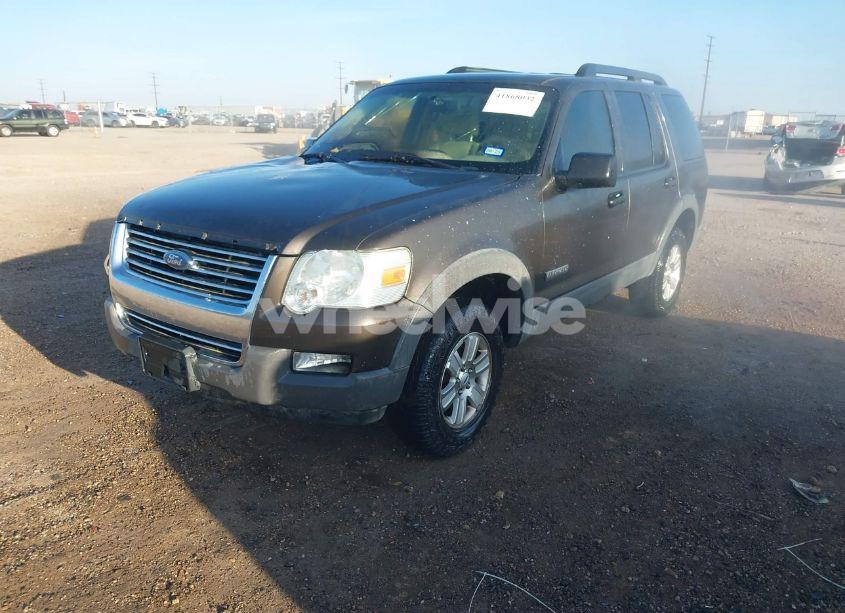 Photo 2 of 2006 Ford Explorer XLT (VIN 1FMEU73E46UA70768)