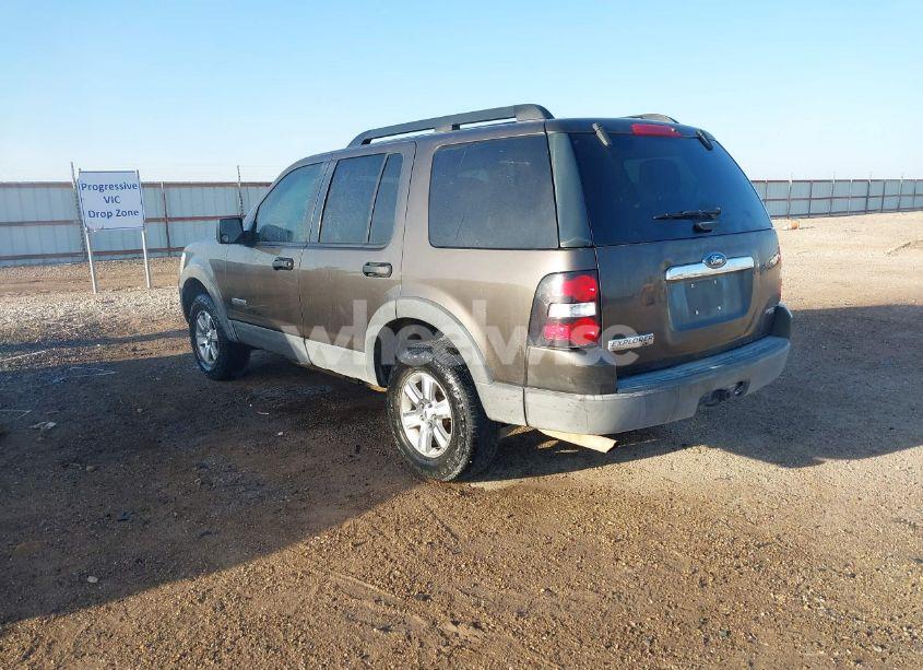 Photo 3 of 2006 Ford Explorer XLT (VIN 1FMEU73E46UA70768)