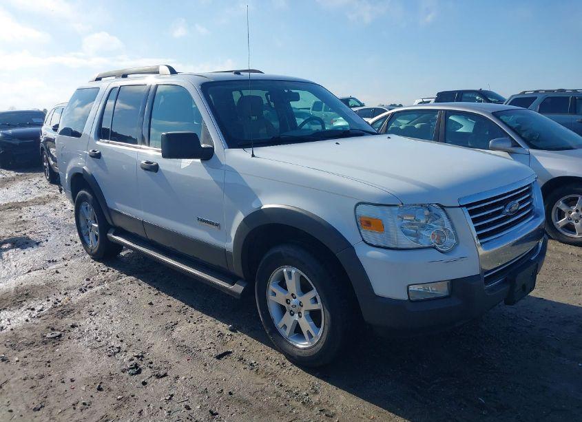 2006 Ford Explorer XLT (VIN 1FMEU73E46UA96139) main photo