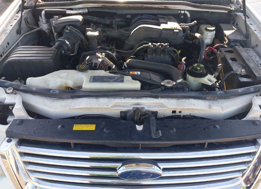 Photo 10 of 2006 Ford Explorer XLT (VIN 1FMEU73E46UA96139)