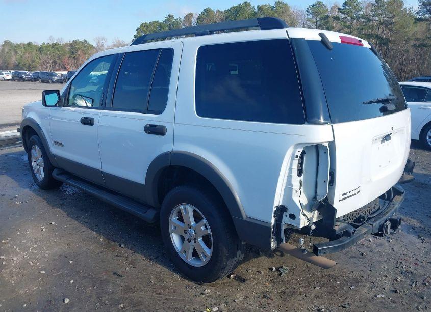 Photo 3 of 2006 Ford Explorer XLT (VIN 1FMEU73E46UA96139)