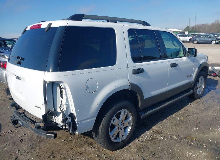 Photo 4 of 2006 Ford Explorer XLT (VIN 1FMEU73E46UA96139)