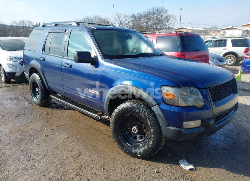 2007 Ford Explorer XLT (VIN 1FMEU73E47UA72313) main photo