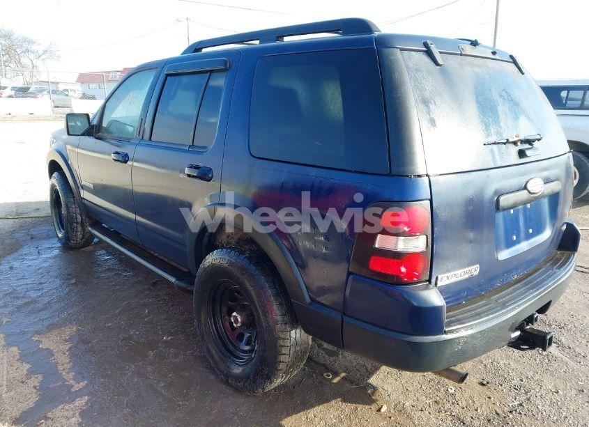 Photo 3 of 2007 Ford Explorer XLT (VIN 1FMEU73E47UA72313)