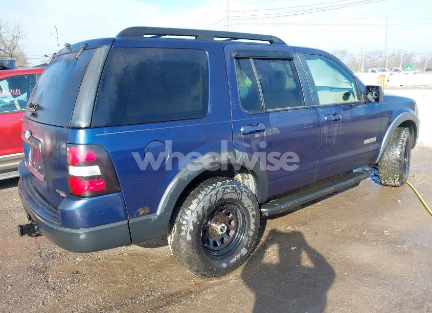 Photo 4 of 2007 Ford Explorer XLT (VIN 1FMEU73E47UA72313)