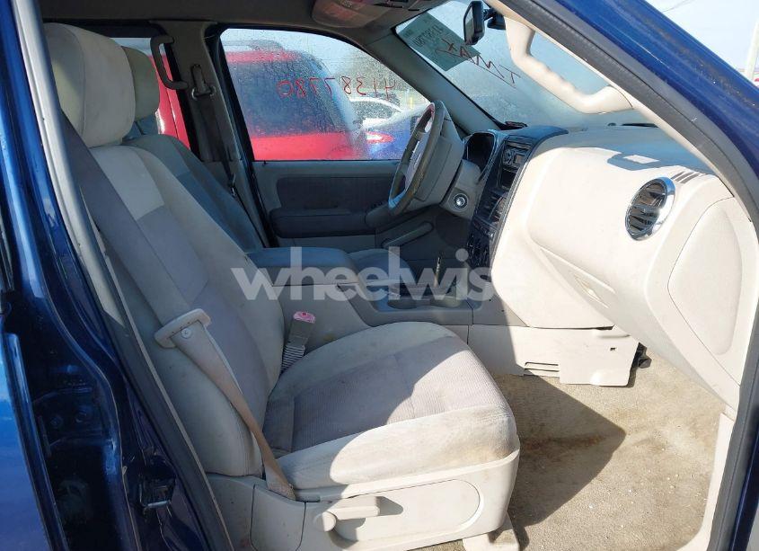 Photo 5 of 2007 Ford Explorer XLT (VIN 1FMEU73E47UA72313)
