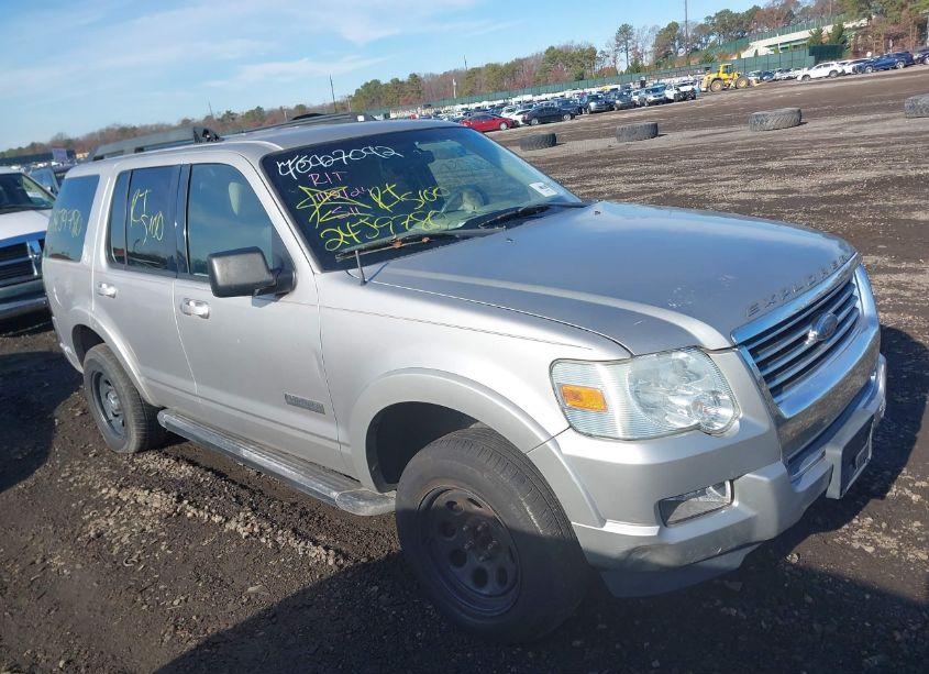 2007 Ford Explorer XLT (VIN 1FMEU73E47UB08940) main photo