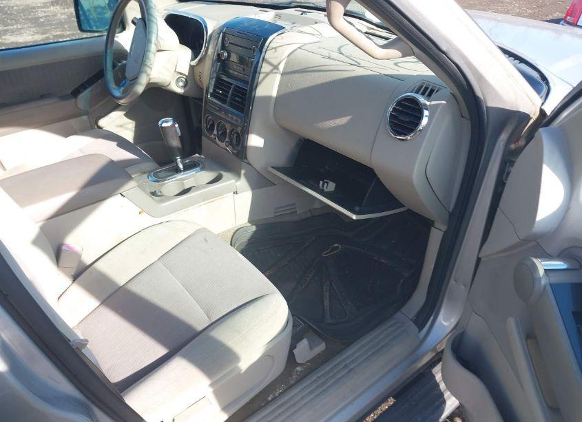 Photo 5 of 2007 Ford Explorer XLT (VIN 1FMEU73E47UB08940)