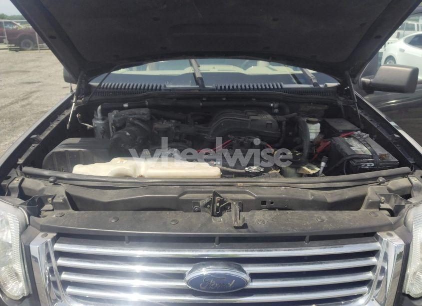 Photo 10 of 2007 Ford Explorer XLT (VIN 1FMEU73E57UA74667)