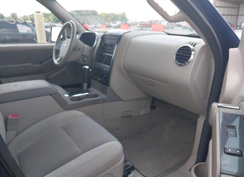Photo 5 of 2007 Ford Explorer XLT (VIN 1FMEU73E57UB55510)